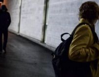 Reggio. “Schiavizza” la compagna, poi la perseguita quando diventa ex: arrestato