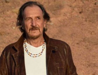 Andrea Mingardi compie 80 anni, i messaggi d’auguri su Facebook