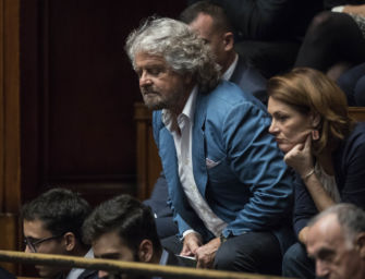 Grillo: non credo nel Parlamento