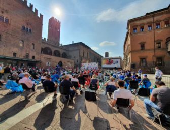 Sindacati regionali in piazza a Bologna per “Ripartire dal lavoro”