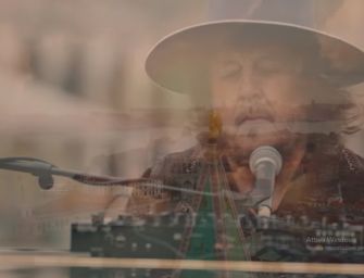 Zucchero compie 65 anni e festeggia con un regalo ai fan