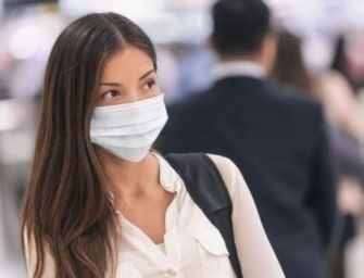 Le mascherine anche all’aperto