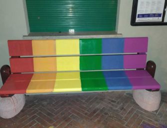 Reggio. Domenica l’inaugurazione della prima panchina arcobaleno