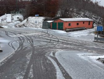 Frassinoro, ancora neve al passo delle Radici