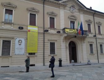 “Gli insulti non sono argomenti”, sui muri del Comune di Scandiano 10 regole per essere gentile