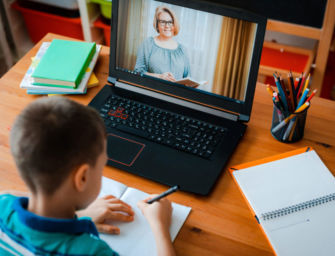 Scuola online, 33 genitori vanno al Tar