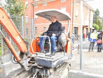 Reggio. La caduta del muro di via Ramazzini riunisce il quartiere di Santa Croce