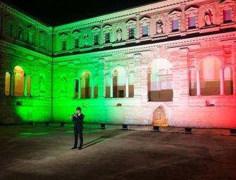 Anche i Chiostri di San Pietro sono tricolore
