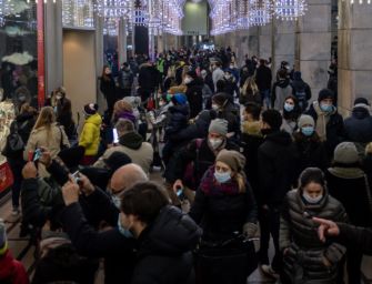 Shopping Natale a numero chiuso