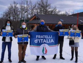 Turismo, sit in di protesta FdI al Ventasso