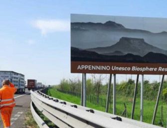 Reggio. Cartelli Riserva Biosfera Appennino in A1