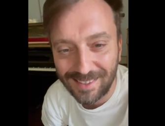 L’abbraccio di Cesare Cremonini agli operatori del Sant’Orsola di Bologna