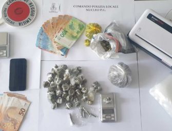 Reggio. Gemelli di 25 anni arrestati per spaccio in zona Pappagnocca