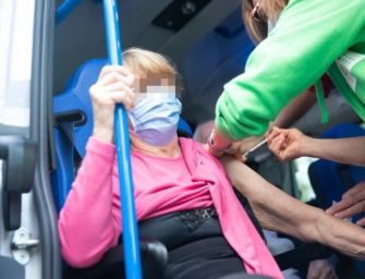 Alla Fiera di Bologna prove di “drive-through” per aumentare il ritmo della campagna vaccinale