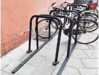 Reggio. “Nuovi portabici non sono sicuri”. Replica la Bonvicini: chieste spiegazioni ai fornitori