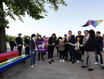 Modena. Contro l’omofobia, le panchine arcobaleno al Novisad