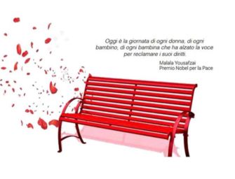 Una panchina rossa in centro ad Albinea contro la violenza