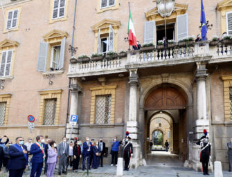 Modena, in Prefettura l’alzabandiera