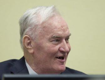 Aja condanna Mladic, boia di Srebrenica