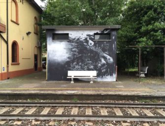 Strage Bologna, un murale in stazione Classe