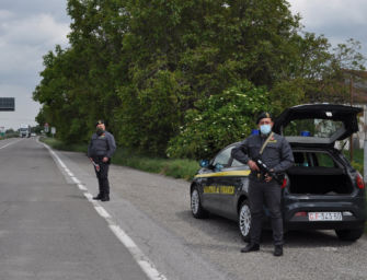 Donna in stato confusionale in giro di notte per le vie di Luzzara: soccorsa dalla Guardia di Finanza