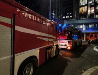 Modena. Palazzina data alle fiamme in via San Cataldo, sistemazione per gli evacuati