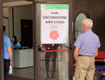 In Emilia-Romagna al via nuova fase: terza dose del vaccino anti-Covid a ultraottantenni e ospiti di Cra/Rsa