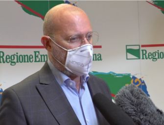 “Senza vaccini costretti a chiudere tutto”