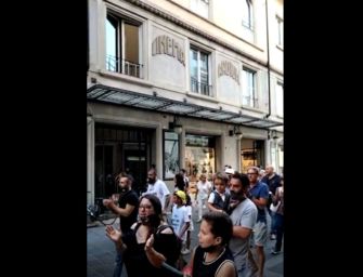 No vax scendono in forze in piazza a Reggio, un altro sabato contro il Green pass