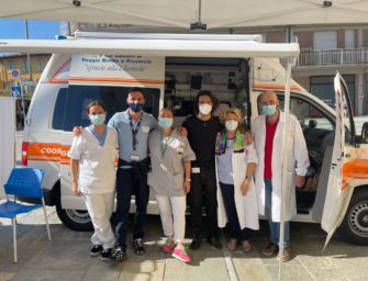 Campagna vaccinale: il camper dell’Asl di Reggio davanti alle scuole