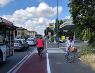 Reggio. Lavori in via Emilia all’Angelo, il sindaco: a breve la nuova ciclabile