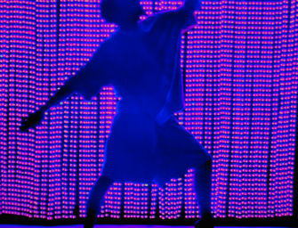 Festival Aperto. Al teatro Cavallerizza di Reggio “Best Regards”, l’omaggio di D’Agostin a Nigel Charnock