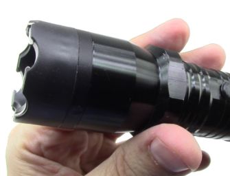 Bagnolo in Piano. Usa il dissuasore elettrico contro una ragazzina, denunciato 38enne