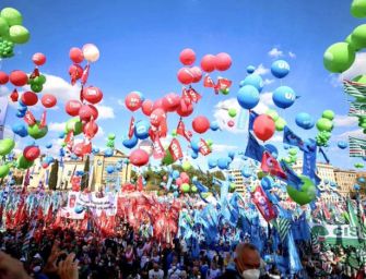 Sindacati, il giorno della piazza. Landini: difendiamo la democrazia