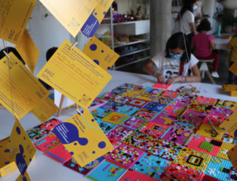 Realizzati mille mosaici per l’installazione collettiva per i 10 anni della Fondazione Reggio Children