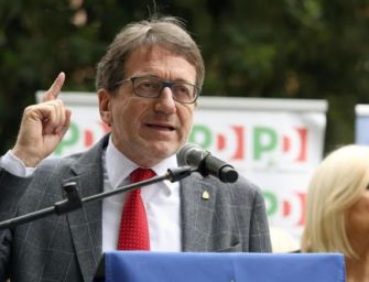 Minacce No Vax, Pd: “Solidarietà al sindaco di Modena Muzzarelli”