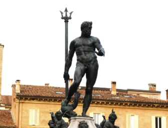 Bologna, a picco l’affluenza. Mai così: vota 51,87%