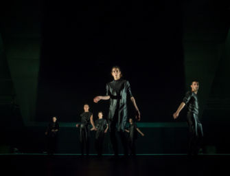 Al teatro Ariosto di Reggio la coreografia di Papadopoulos “Larsen C” per il Festival Aperto