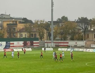 La Reggiana corsara vince 3 a 0 a Pesaro e resta in vetta