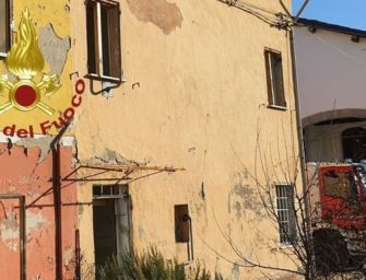 Donna trovata carbonizzata dopo il rogo nella sua casa a Vignola