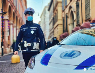 Modena. Negozio chiuso per assembramenti riapre prima dei termini: scatta una nuova sanzione