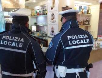 Bassa reggiana, controlli pass in locali: 12 multe