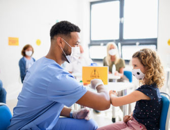 Vaccino, in ER prenotazioni per fascia 5-11 anni