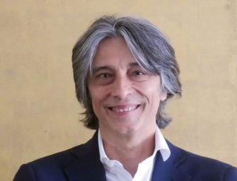 Reggio, a “Finalmente Domenica” Giulio Busi in dialogo con Ermanno Cavazzoni sul numero 1