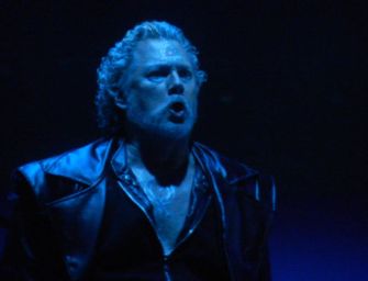 Lirica. L’Ernani di Verdi al Valli: Kunde trionfa, ma Reggio non c’é