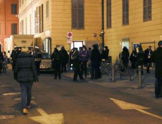 Sciame sismico in Emilia e gente in strada