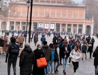 I No vax reggiani manifestano: ci tolgono tutto e ci portano in guerra