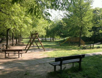 Reggio. Minorenne trovato al parco Il Noce Nero con una mazza da baseball: denunciato