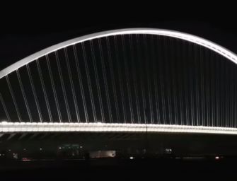 Bollette pazze, luci spente sui ponti di Calatrava a Reggio