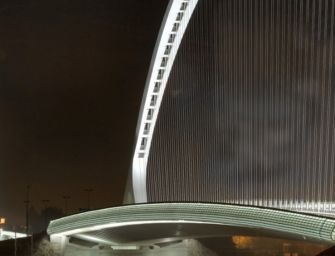 Bollette pazze: alle 20 per 30 minuti, l’Emilia spegne i suoi monumenti